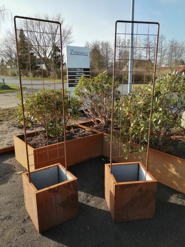 Plantekasse corten 40 x 40 x 40 cm m/espalier-Fødder-Uden flamingo-Med kapilær